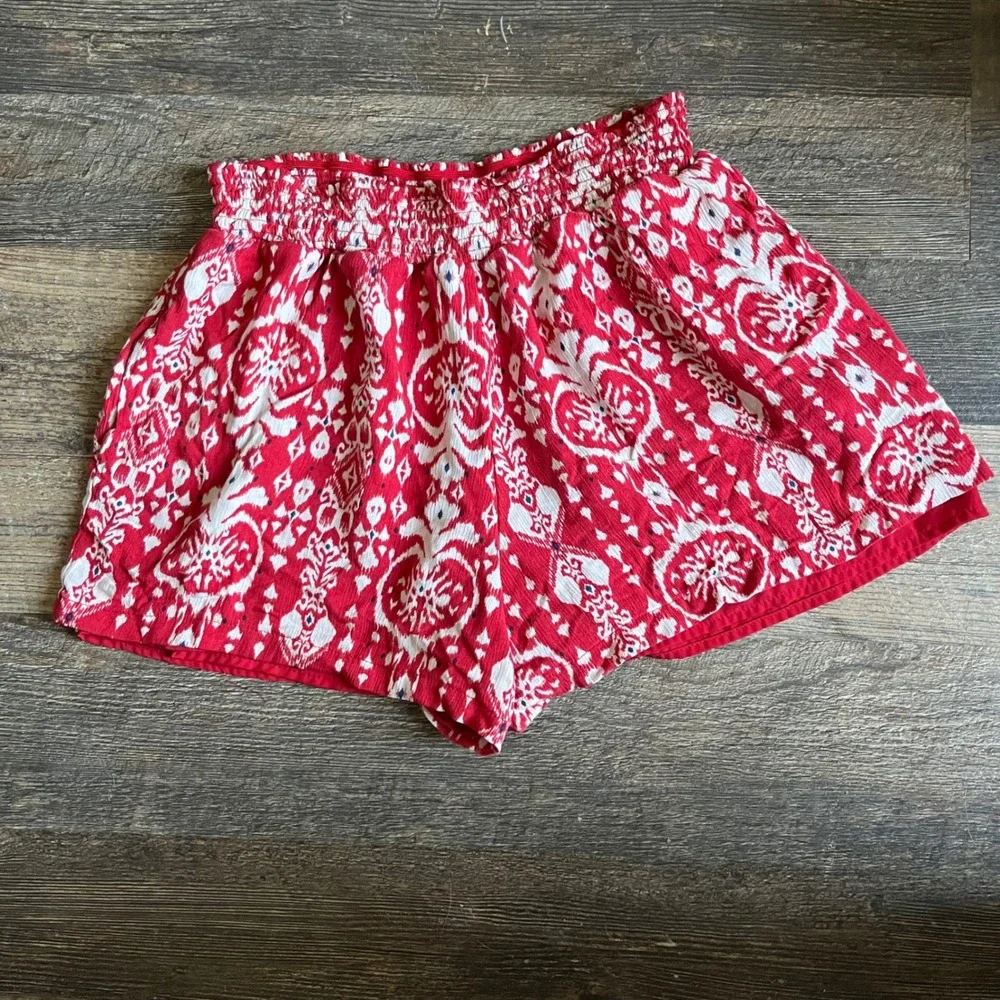 Knox Rose Red Print Shorts Smocked Waist‎ Casual Summer Size M
